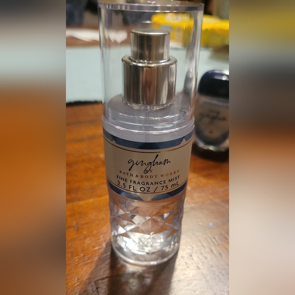 Bath & Body Works 4 Piece Signature Collection, Gingham - Picture 6 of 10